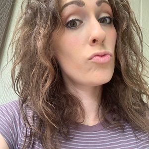 Meet your Posher, Alexandria